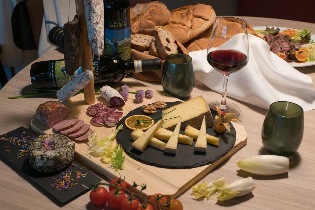 Poschiavo Suisse Hotel & Traditional Fondue Stube Exteriér fotografie